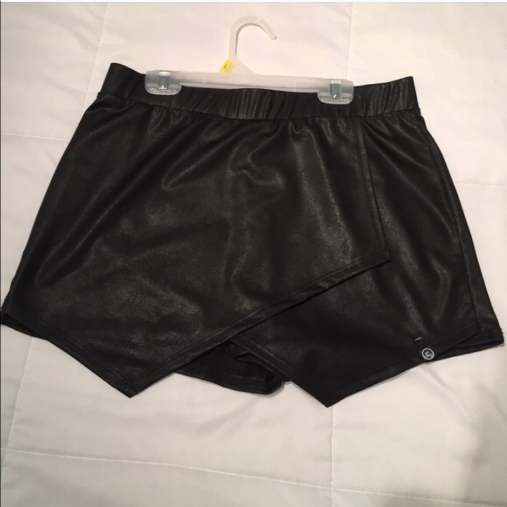 skort
